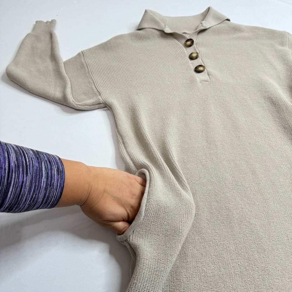 Fitted Long Sleeve Knit Dress in Beige Button neck and collar with pockets SMALL - Picture 2 of 11